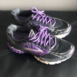 Brooks Running Sneakers size 7